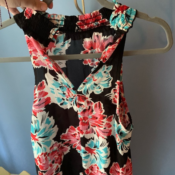 black tank top with blue and pink flowers - Picture 2 of 2